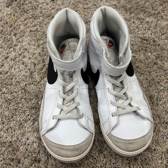Nike Kids White and Black blazer Sneakers - Picture 2 of 3